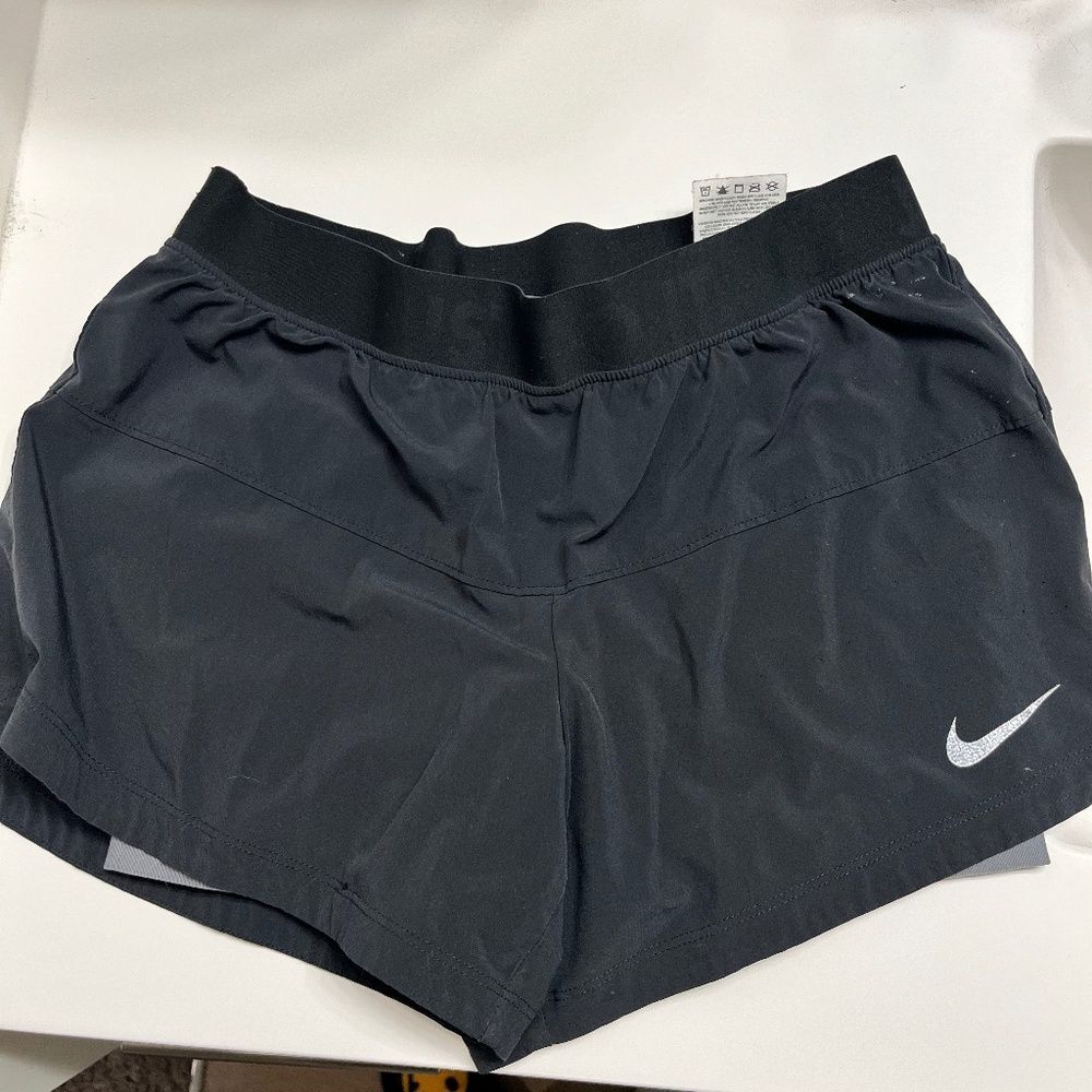 Nike Women's Tennis Shorts Size Small
